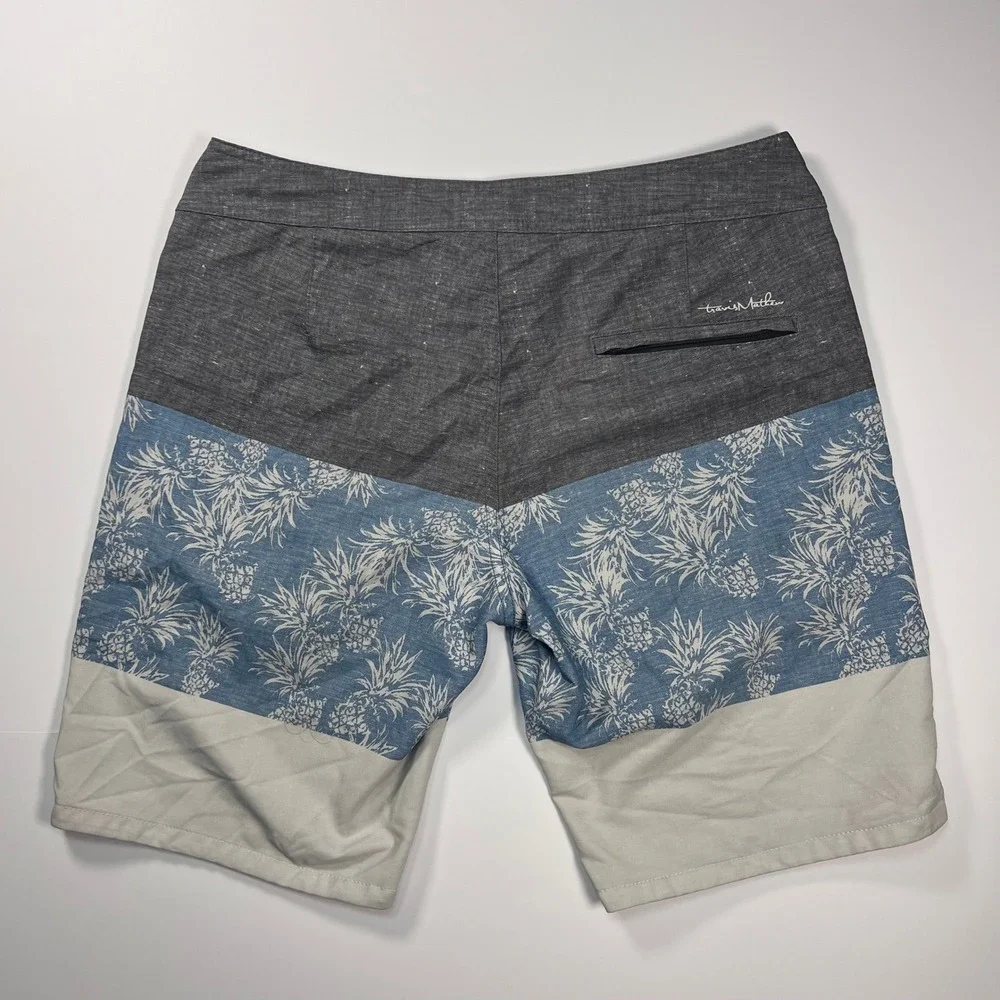 TravisMathew Board Shorts Mens 33‎ Gray Blue Pineapple Print Colorblock Trunks